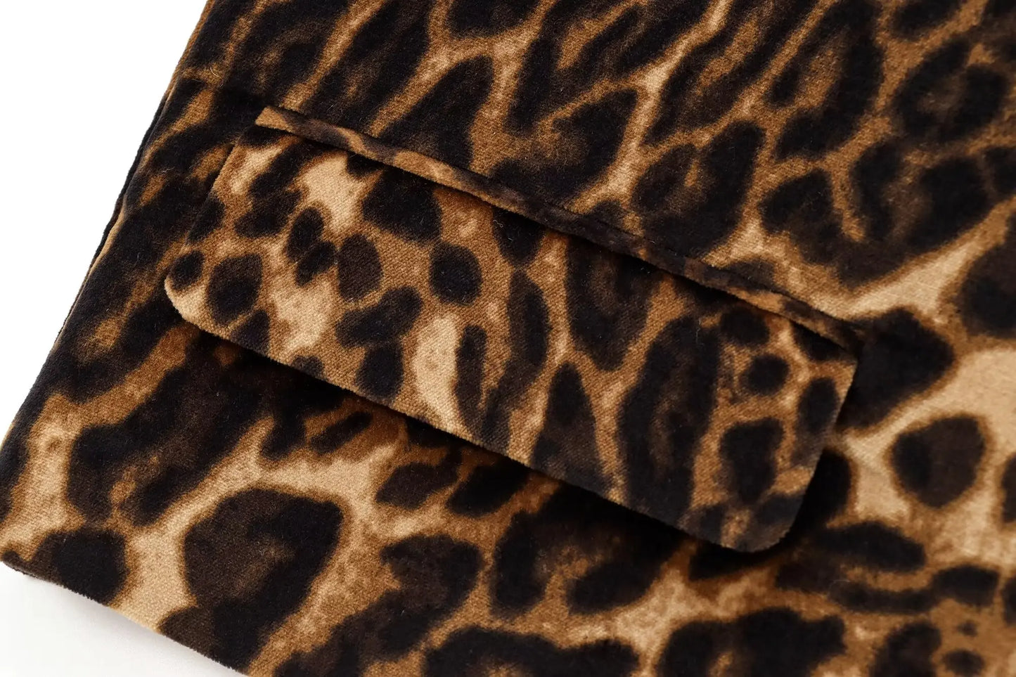 Ellen 2-piece set Leopard print blazer and skirt