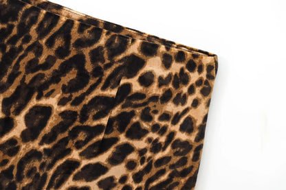 Ellen 2-piece set Leopard print blazer and skirt