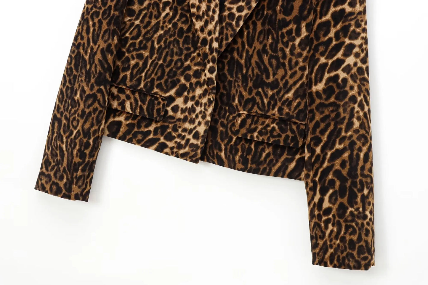 Ellen 2-piece set Leopard print blazer and skirt
