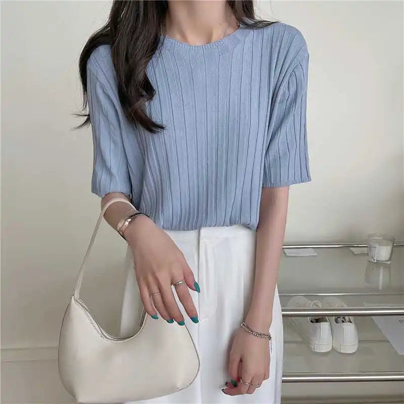 Melissa knitted blouse with round neckline and short sleeves casual