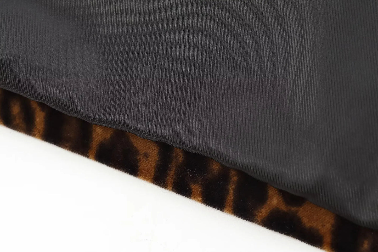 Ellen 2-piece set Leopard print blazer and skirt