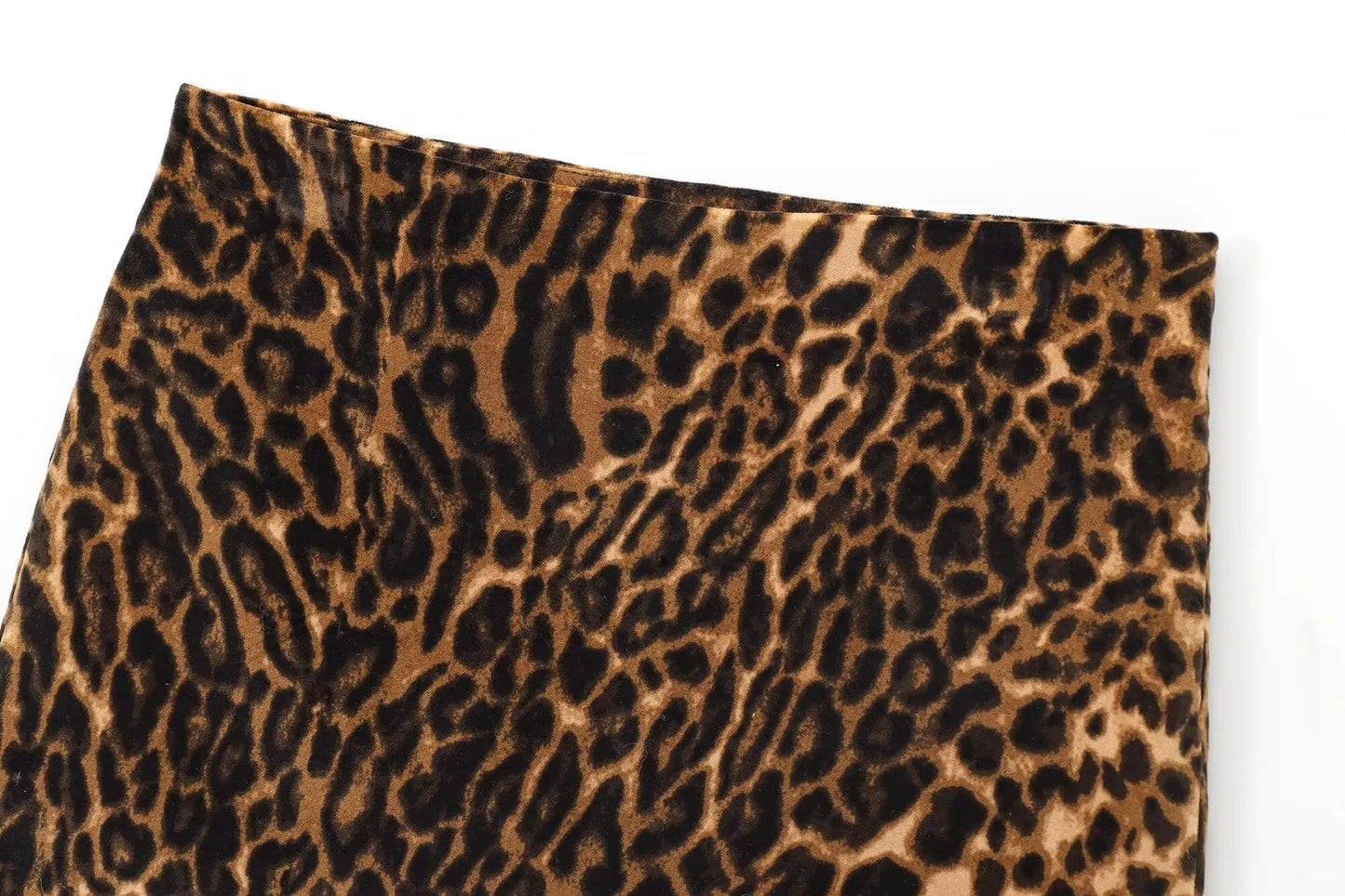 Ellen 2-piece set Leopard print blazer and skirt