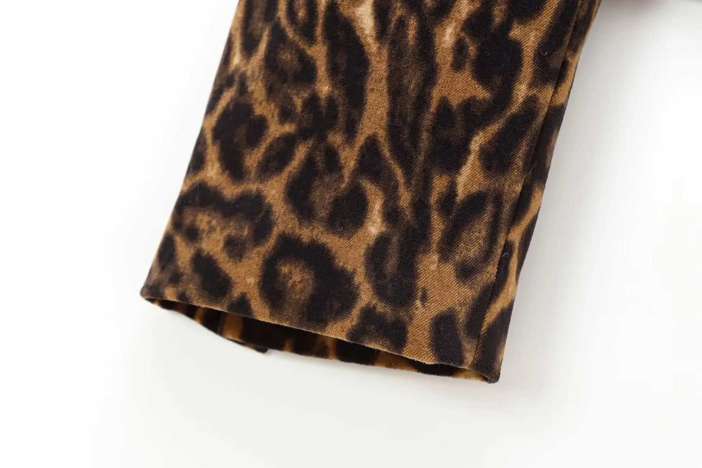 Ellen 2-piece set Leopard print blazer and skirt