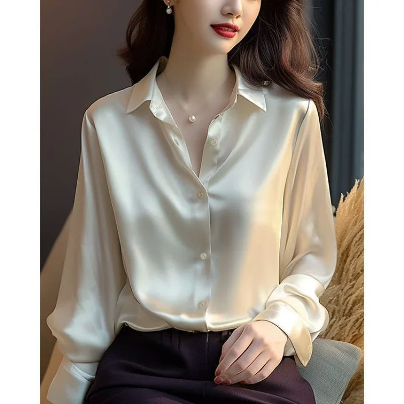 Nora – Elegant Polo-Neck Blouse